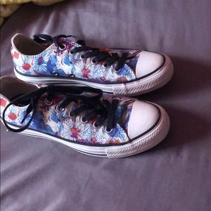 Floral Converse
